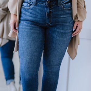 Judy Blue Lost in Translation Full Size Mid-Rise Skinny Jeans